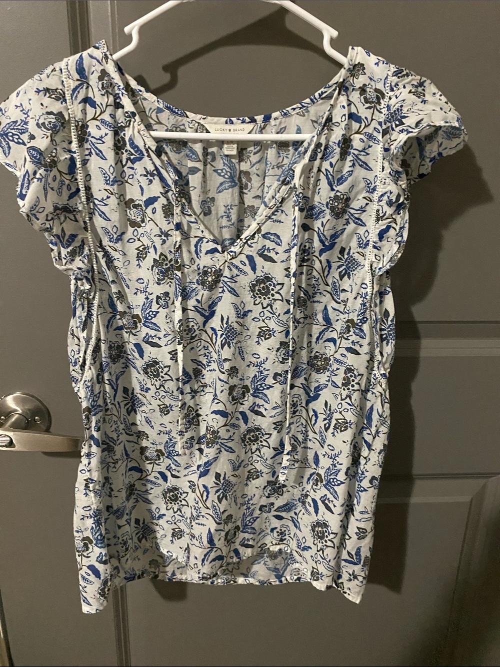Lucky Brand White Floral V-Neck Cap Sleeve Top with Blue Accents